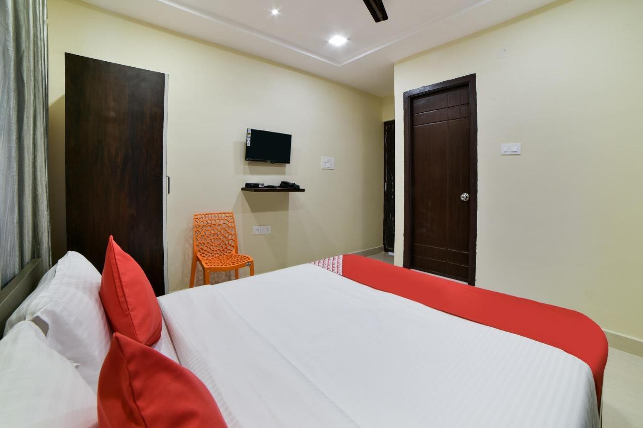Oyo 16606 Iconic Living Ξενοδοχείο Χιντεραμπάντ Εξωτερικό φωτογραφία