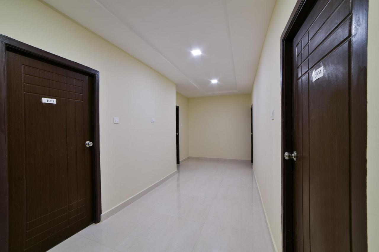 Oyo 16606 Iconic Living Ξενοδοχείο Χιντεραμπάντ Εξωτερικό φωτογραφία