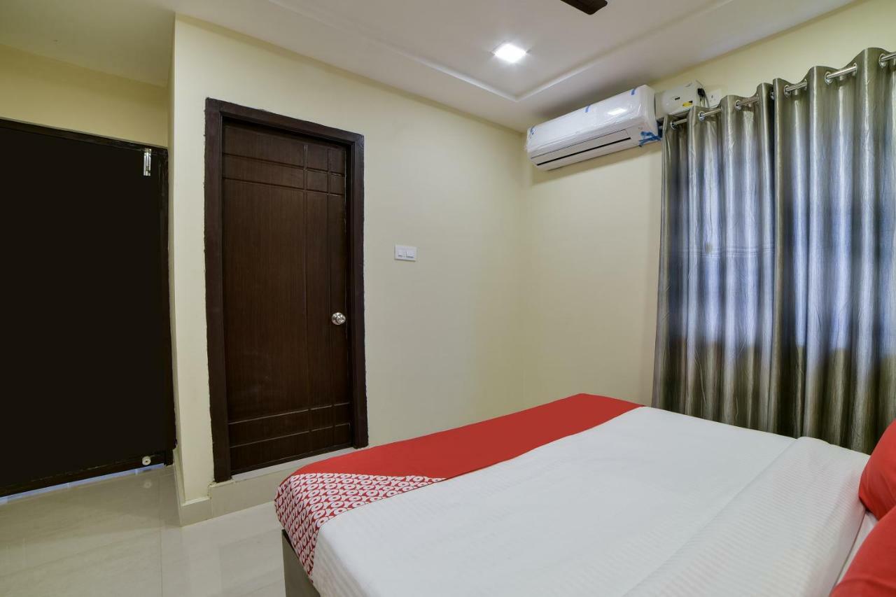 Oyo 16606 Iconic Living Ξενοδοχείο Χιντεραμπάντ Εξωτερικό φωτογραφία