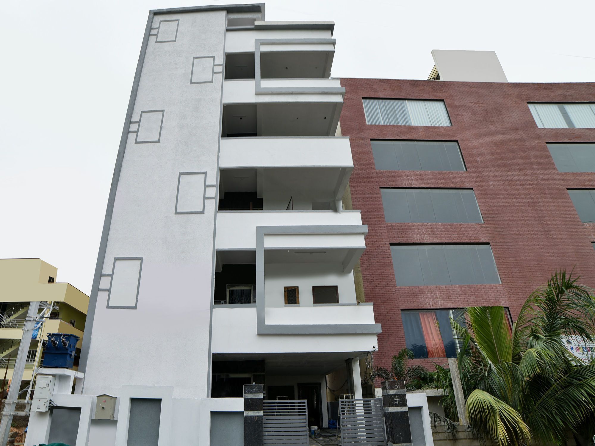 Oyo 16606 Iconic Living Ξενοδοχείο Χιντεραμπάντ Εξωτερικό φωτογραφία
